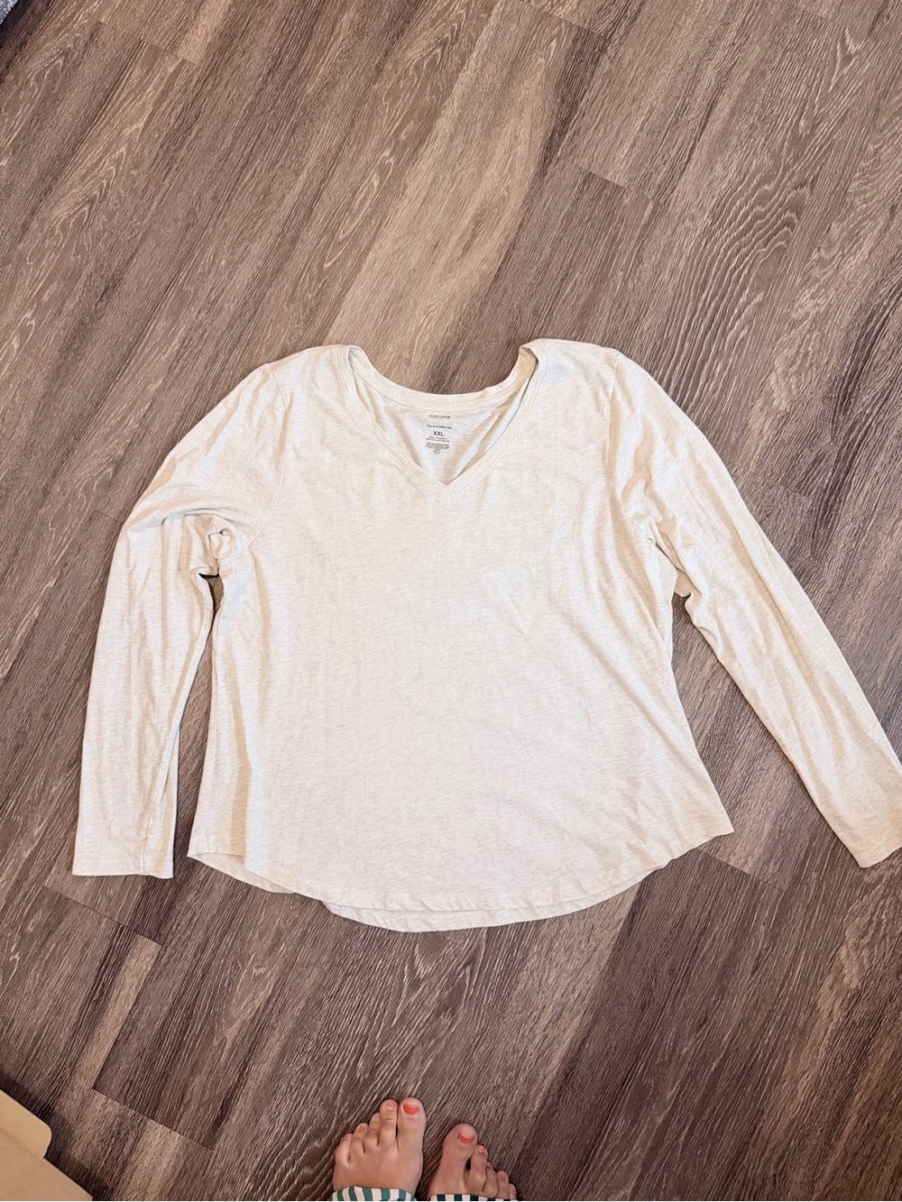 Women's Light Cream V-Neck Long Sleeve Tee